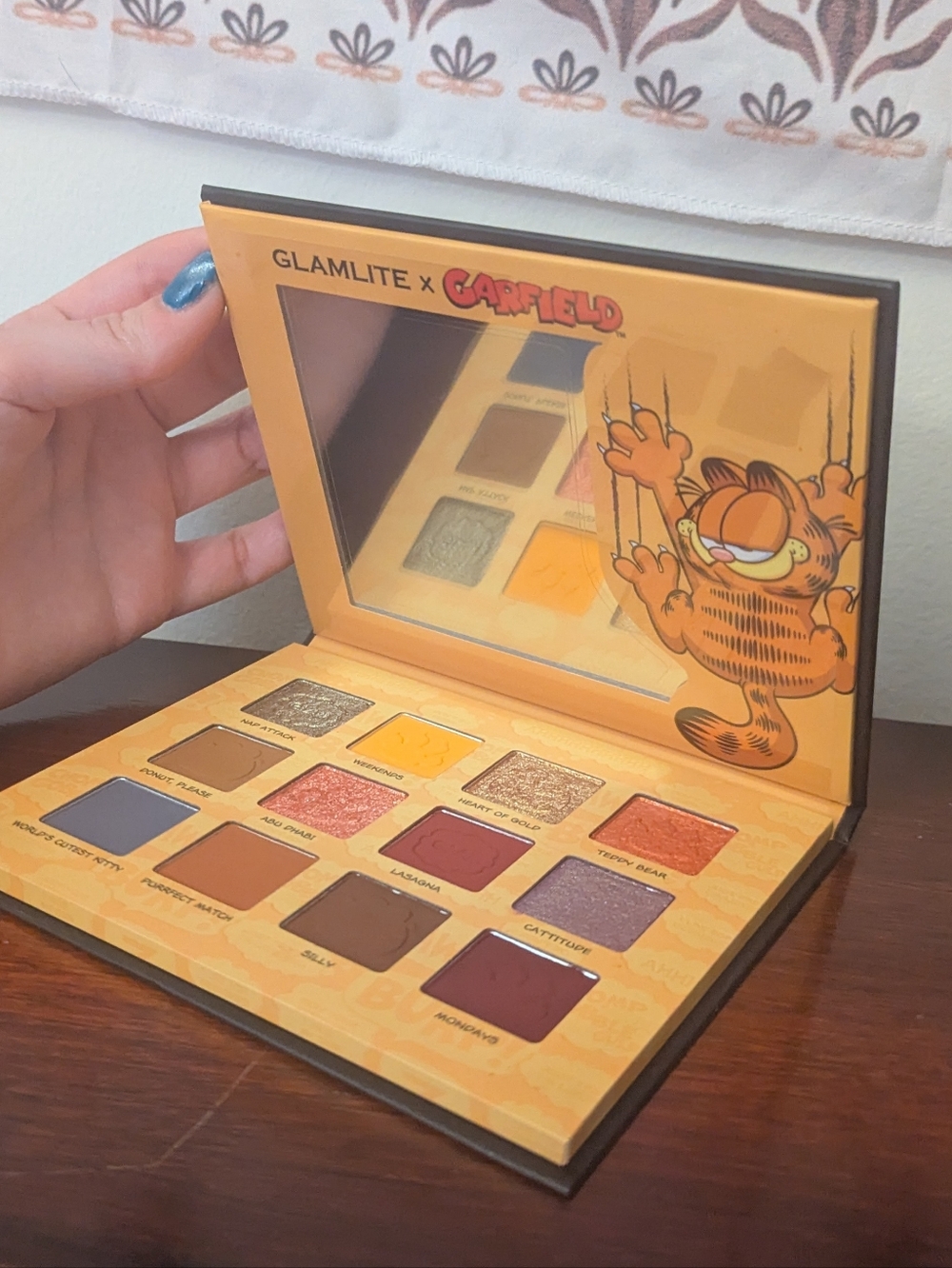 Garfeild x Glam Lite 12 Shade Palette